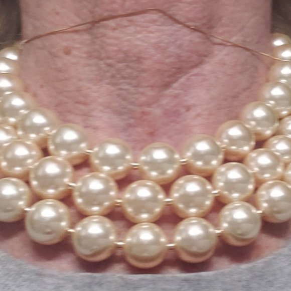 Vintage Necklace Pearls. The faux "pearls" are the size of a dime. 17" long. - Picture 7 of 8